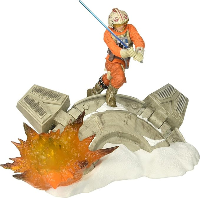Star Wars Black Series Luke Skywalker Statue Centerpiece - Action Packed Display of a Classic Scene - Light Up Feature - 3 AAA Batteries Not Included - Add More Characters to Build the Scene